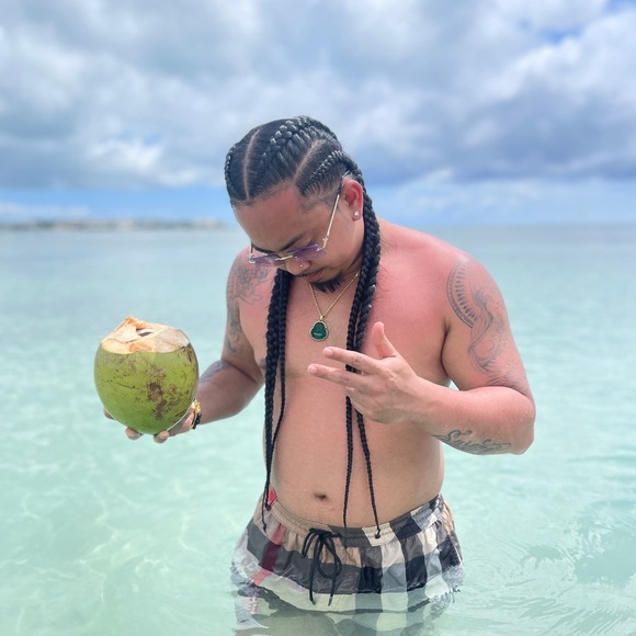 Meet your Posher, Tyrone - Picture 1 of 1